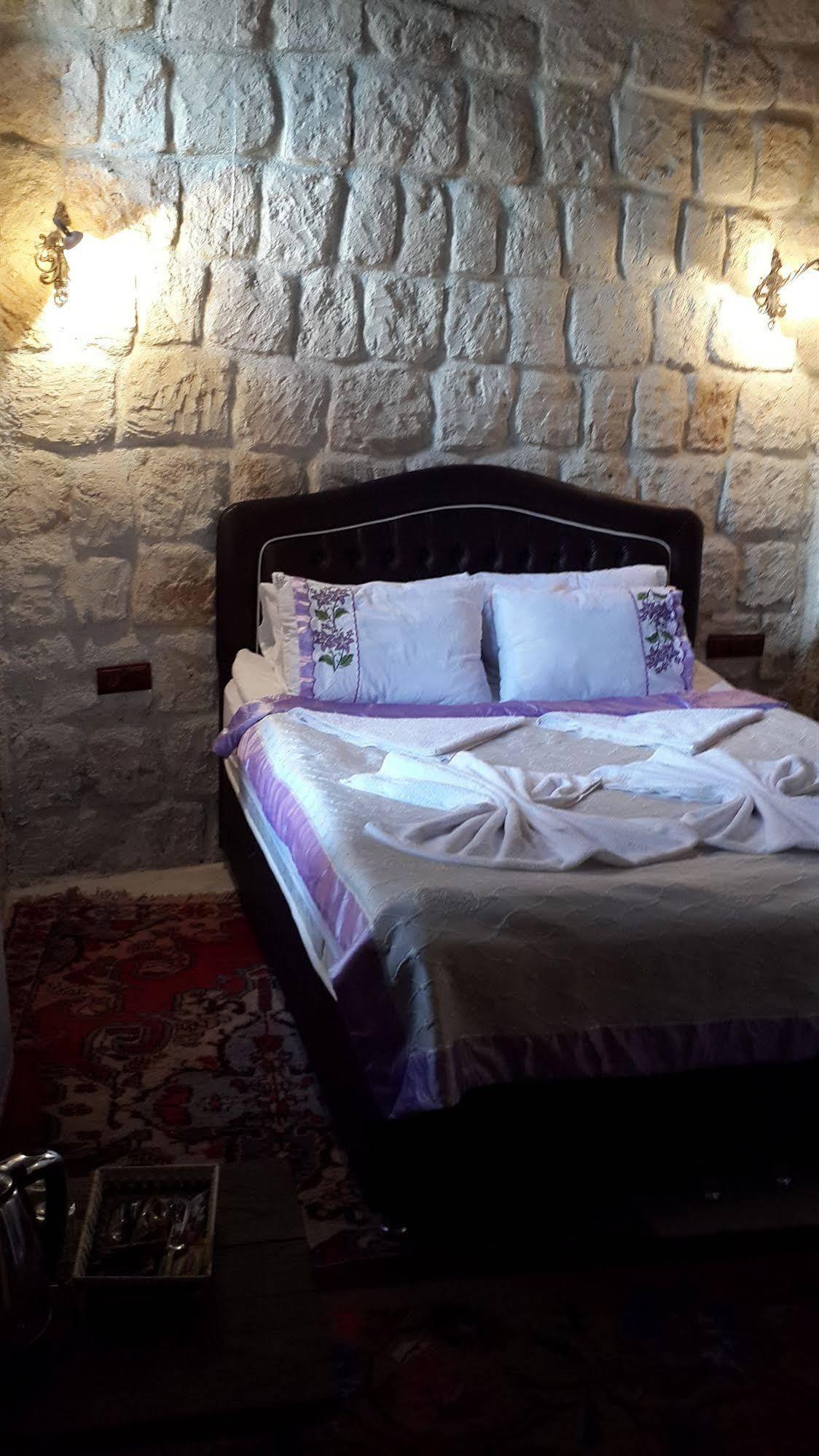 Castle Cave Hotel Гьореме Екстериор снимка