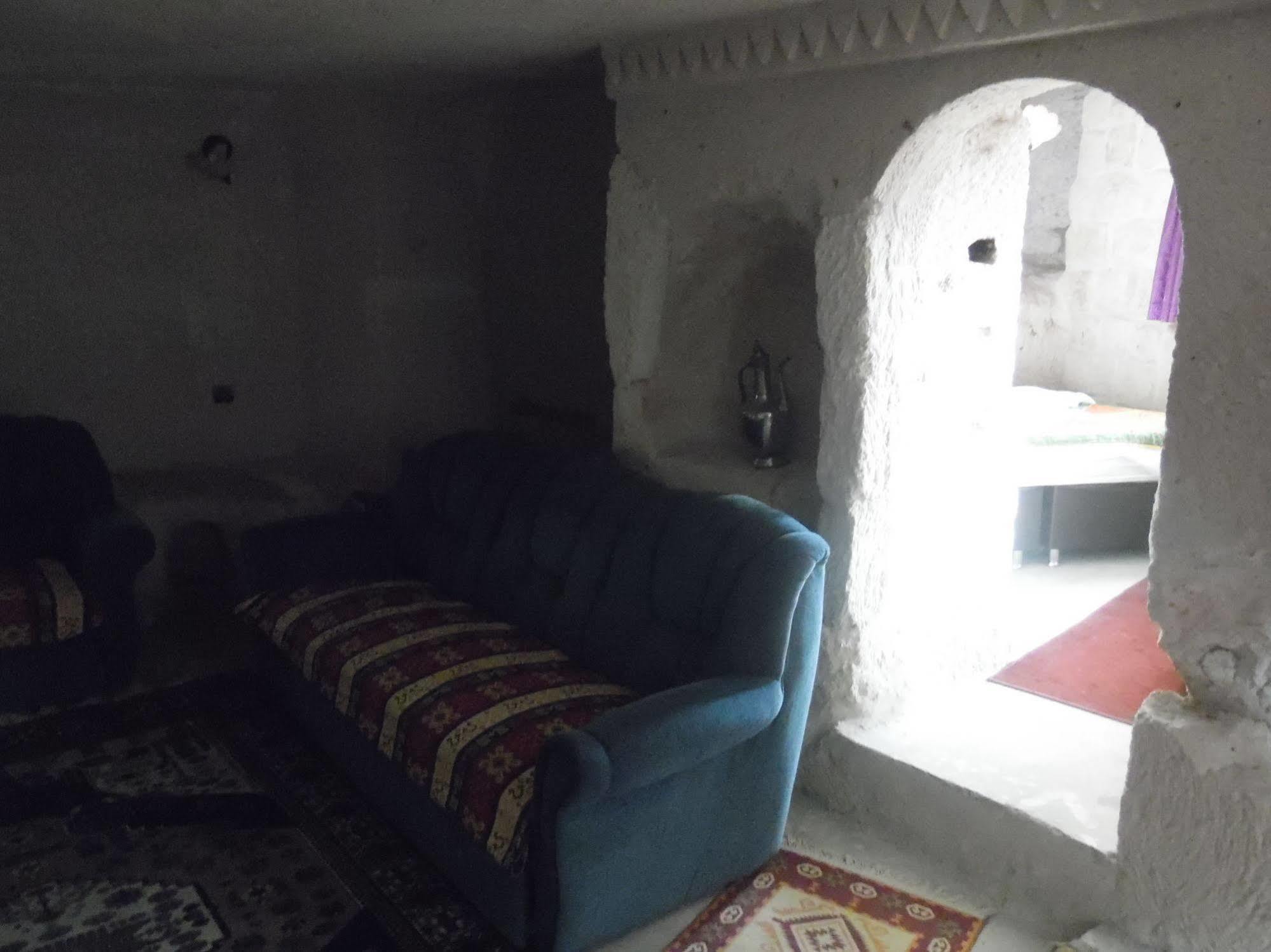 Castle Cave Hotel Гьореме Екстериор снимка